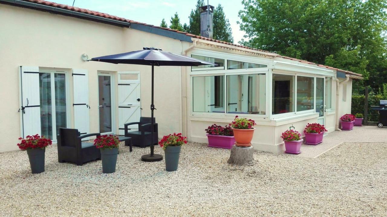 Gite L'Hirondelle Castelnau-de-Medoc Exterior photo